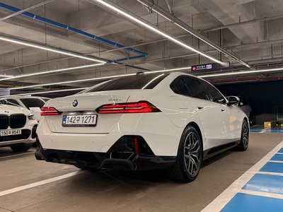 BMW 5 SERIES - 4