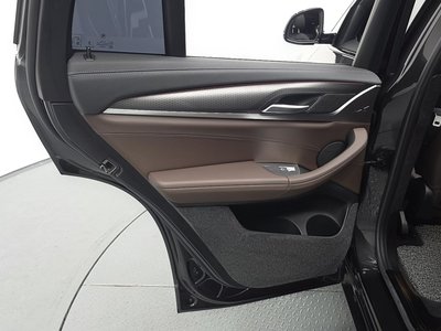 2023 BMW X4 缩略图 15