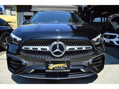 MERCEDES-BENZ GLA - 4