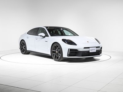 PORSCHE PANAMERA - 4