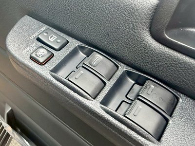 2025 Toyota LAND CRUISER 70 — миниатюра 18