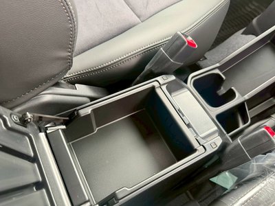 2025 Toyota LAND CRUISER 70 — миниатюра 21