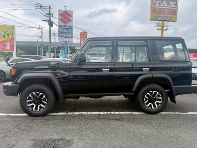 2025 Toyota LAND CRUISER 70 — миниатюра 37