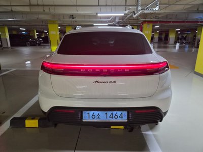 صورة 3 لـ 2025 Porsche MACAN