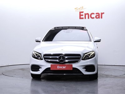 MERCEDES-BENZ E-CLASS - 3