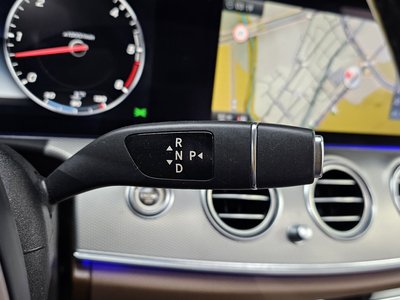 MERCEDES-BENZ E-CLASS - 9