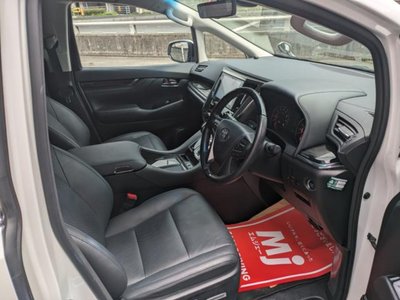 TOYOTA ALPHARD - 4