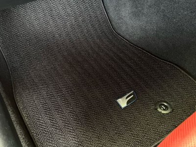 صورة مصغرة 43 لـ 2014 Lexus RC F