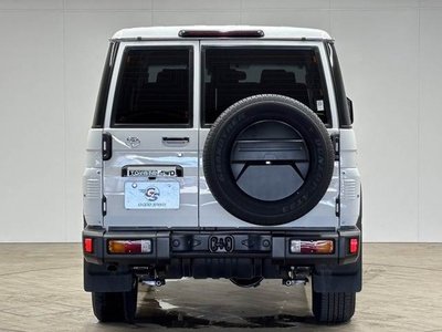 2024 Toyota LAND CRUISER 70 — миниатюра 16
