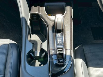 صورة مصغرة 33 لـ 2024 Toyota CROWN SPORT