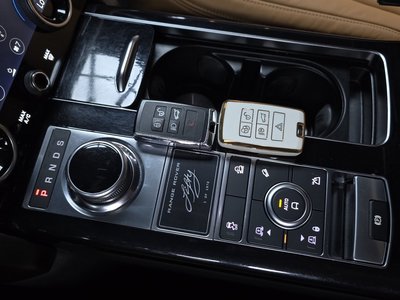 2021 LAND Rover RANGE ROVER thumbnail 12