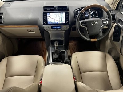 TOYOTA LAND CRUISER PRADO - 9