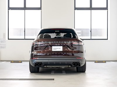 صورة 4 لـ 2022 Porsche CAYENNE