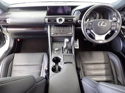2020 Lexus RC — фото 9
