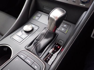 2020 Lexus RC thumbnail 11