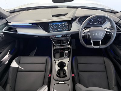 صورة 4 لـ 2023 AUDI E-TRON GT QUATTRO