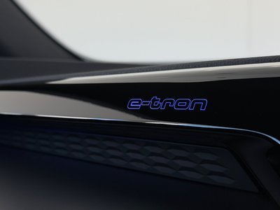 صورة 5 لـ 2023 AUDI E-TRON GT QUATTRO