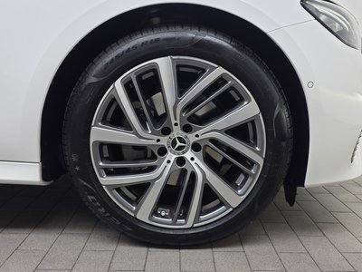 MERCEDES-BENZ E-CLASS - 6