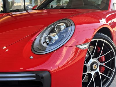 صورة 10 لـ 2016 Porsche 911
