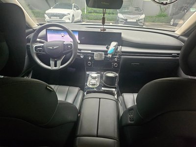 GENESIS G80 (RG3) - 10