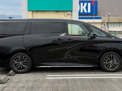 TOYOTA VELLFIRE - 3