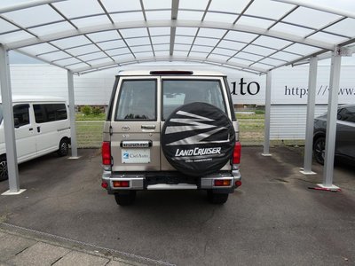 TOYOTA LAND CRUISER 70 - 10