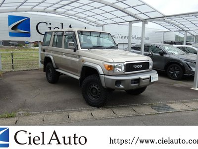 TOYOTA LAND CRUISER 70 - 1