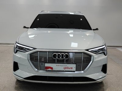 AUDI E-TRON - 2