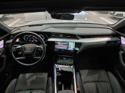 AUDI E-TRON - 4