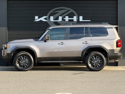 TOYOTA LAND CRUISER 250 - 7