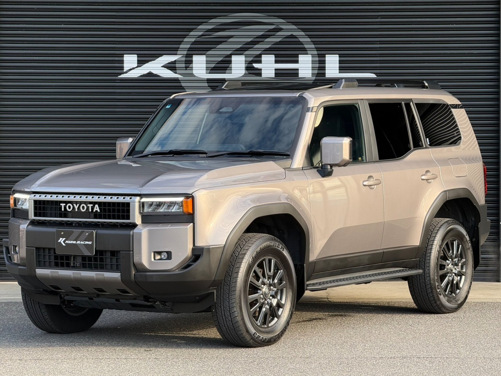 TOYOTA LAND CRUISER 250 - View 1