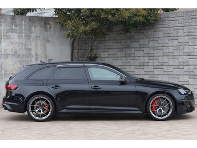 AUDI RS4 AVANT - 6