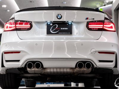 2016 BMW M3 SEDAN thumbnail 28