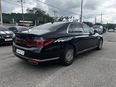 2020 Genesis G90 — фото 3