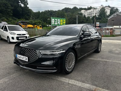 2020 Genesis G90 — фото 1