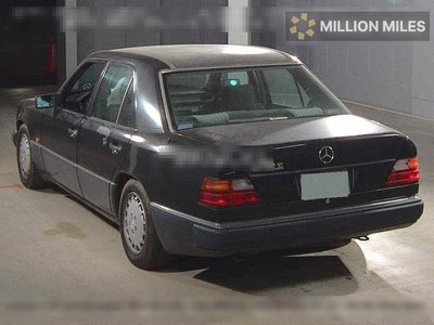 MERCEDES-BENZ E-CLASS - 2