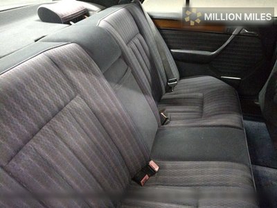 MERCEDES-BENZ E-CLASS - 6