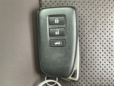 صورة مصغرة 14 لـ 2022 Lexus RX