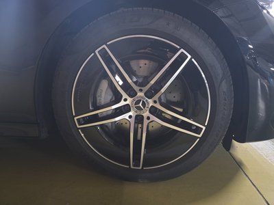 MERCEDES-BENZ E-CLASS - 6