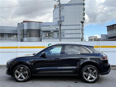 PORSCHE MACAN - 9