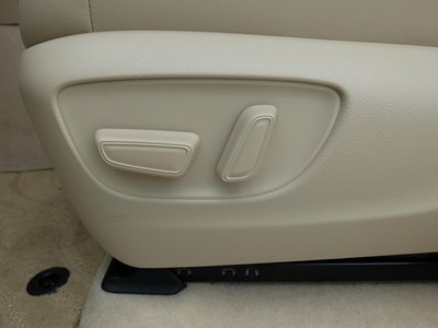 2023 Toyota LAND CRUISER 300 — миниатюра 38