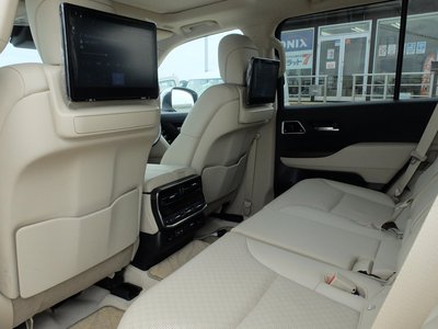 2023 Toyota LAND CRUISER 300 — миниатюра 32