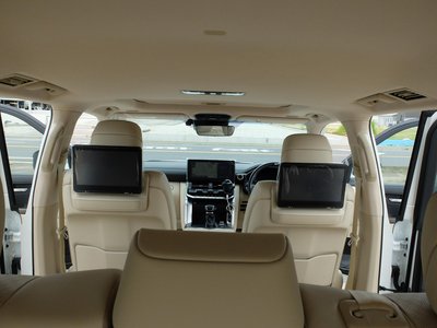 2023 Toyota LAND CRUISER 300 — миниатюра 30