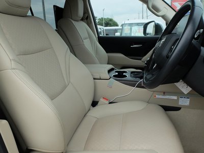 2023 Toyota LAND CRUISER 300 — миниатюра 34