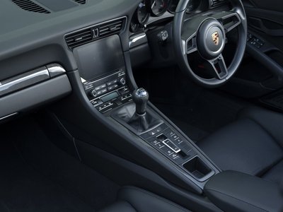 PORSCHE 911 CABRIOLET - 10