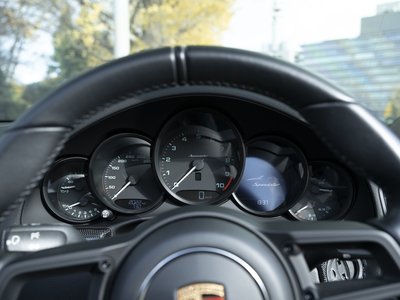 PORSCHE 911 CABRIOLET - 9