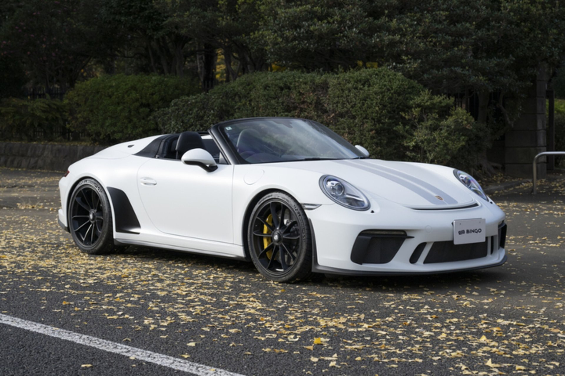 PORSCHE 911 CABRIOLET - View 1