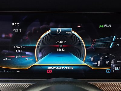 MERCEDES-BENZ E-CLASS - 8