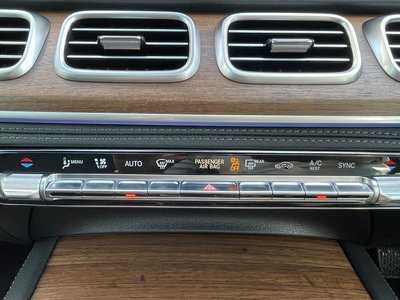 2025 Mercedes-BENZ GLS — миниатюра 16
