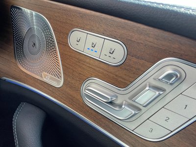 2025 Mercedes-BENZ GLS — миниатюра 12